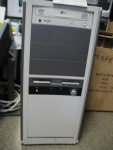 Komputer ivory  P4VT8/C2.4GHz/512DDR/bez hdd/GF4/cdrw+dvd/win XP